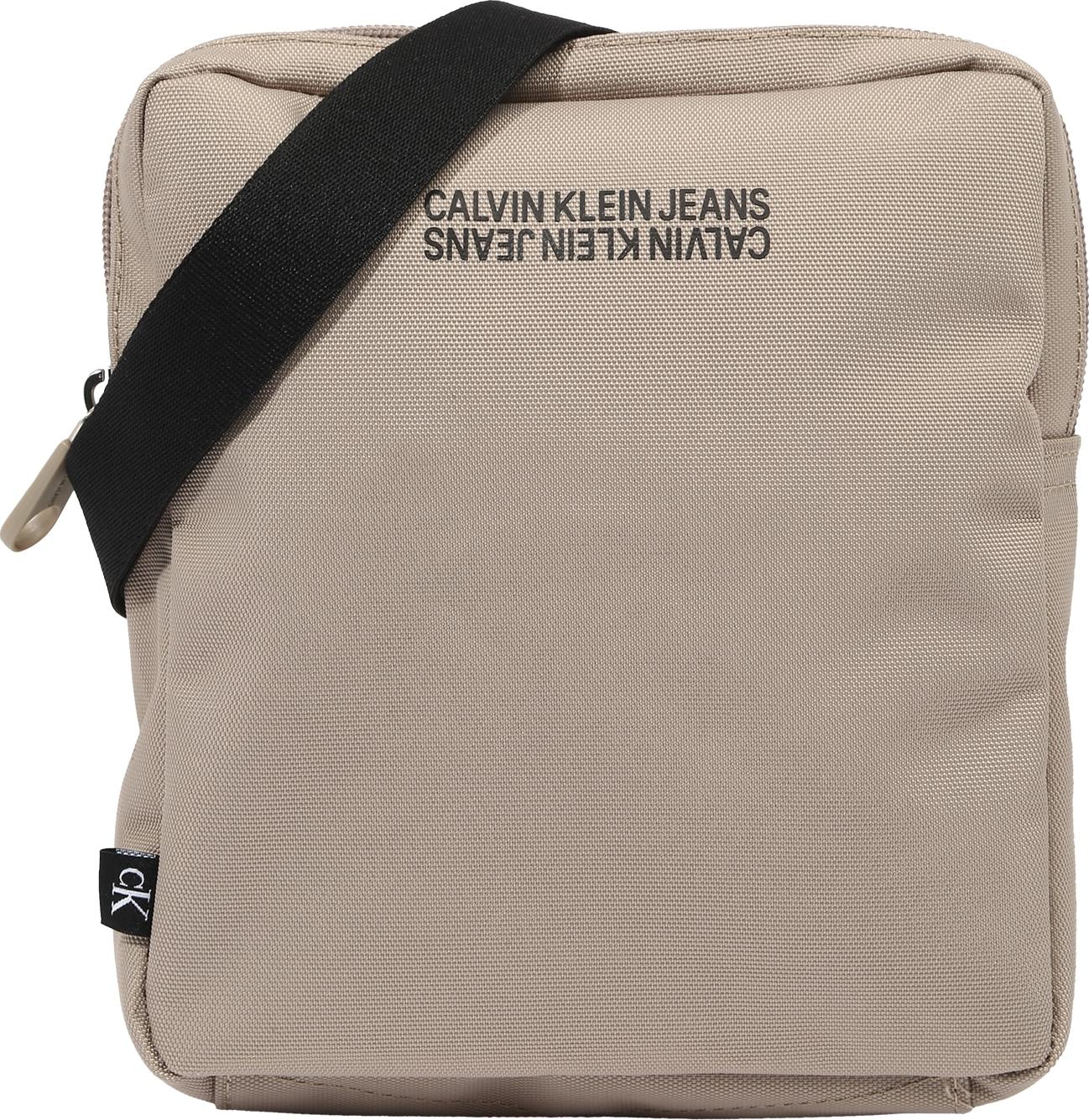 Calvin Klein Jeans Taška přes rameno režná / černá